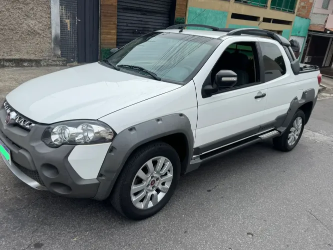 Fiat Strada Adventure1.8/ 1.8 Locker Flex CD 2016