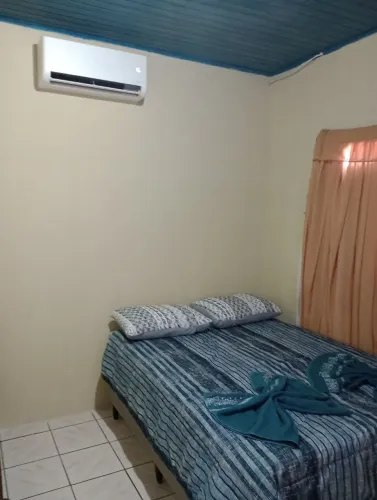 Alugo Quartos.(Pousada Veio da lancha).