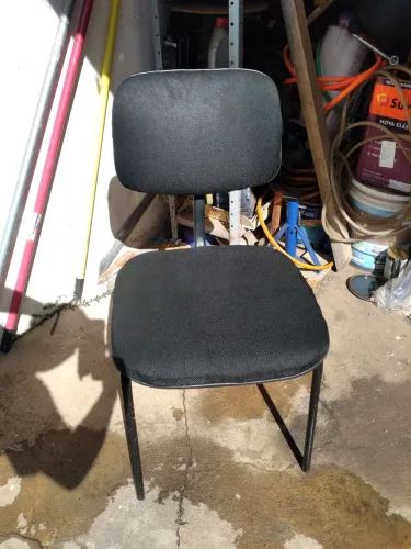 VENDE-SE CADEIRA DE ESCRITÓRIOS APENAS 33 REAIS A VÍSTA.