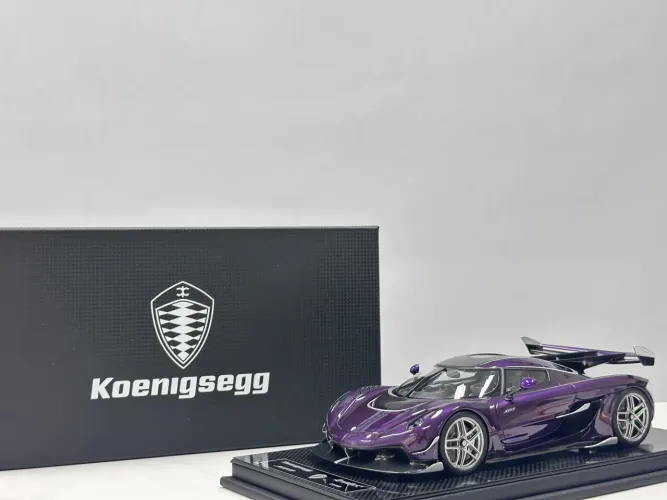 Koenigsegg FrontiART 1/18 Felipe