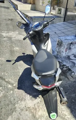 Vendo Moto Biz 2023/2024