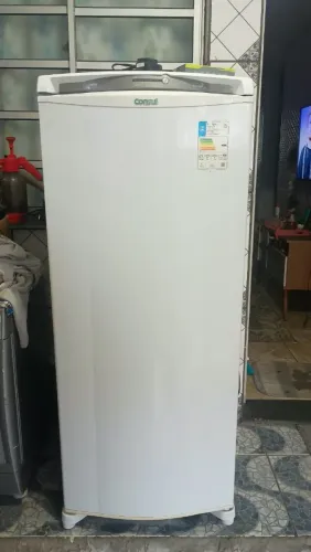 Geladeira 1 porta funcionando usada