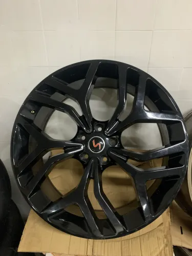 Rodas Land Rover aro 22 5x120 RAW