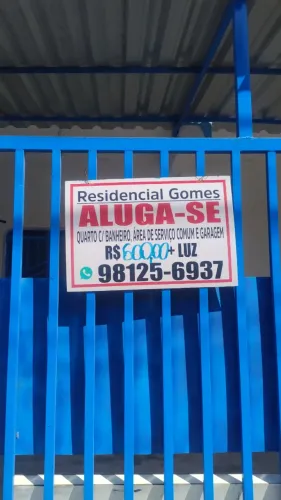 Aluga-se quarto