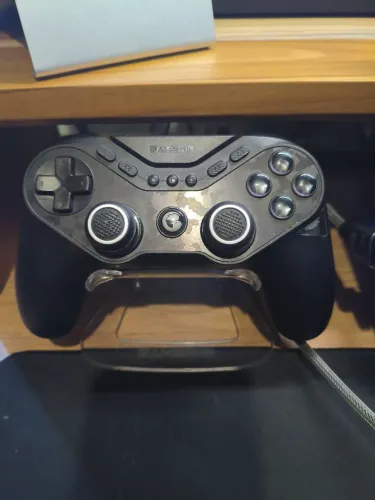 Gamesir Tarantula PRO com dock de carregamento