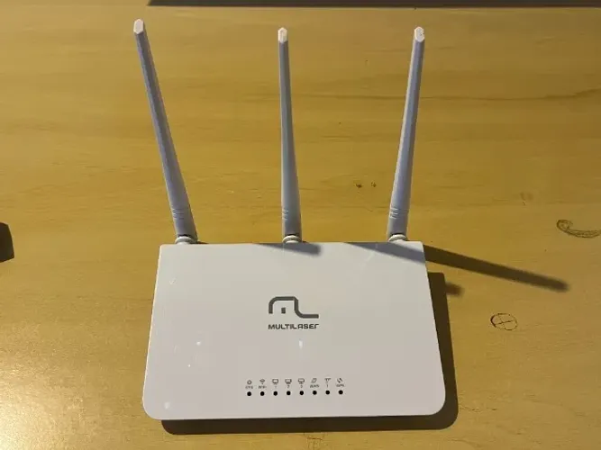 Roteador Wi-Fi Multilaser RE163 300mbps 3 Antenas