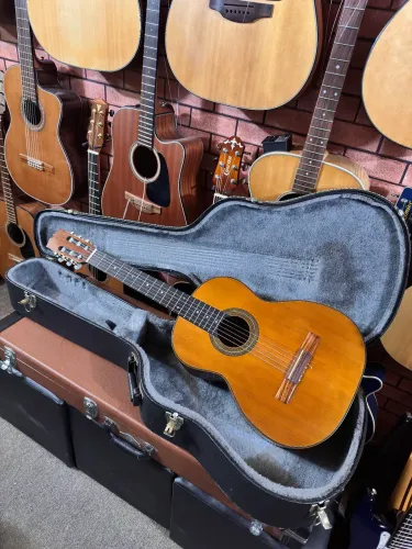 Violão Luthier Ernesto Castañera (argentino) inteiro sólido clássico som aveludado