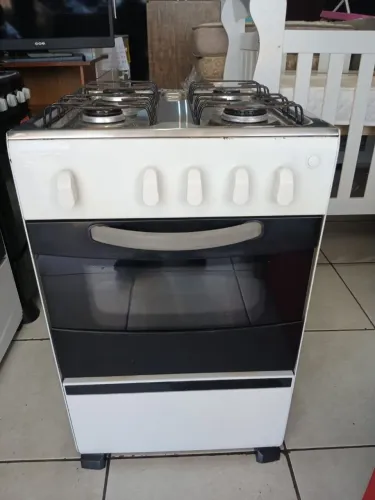 Fogão esmaltec gás encanado funcionando perfeitamente no manual forno e bocas usado