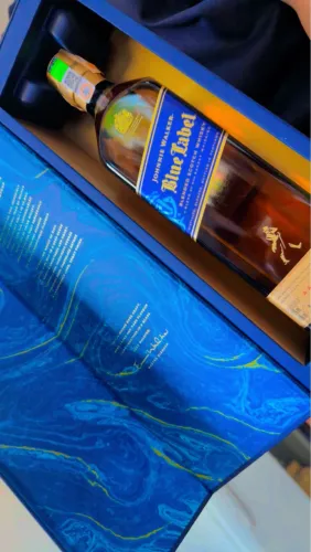 Blue lá em