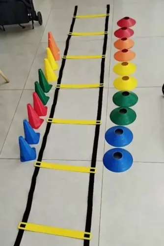 kit funciona. 1 escada 10 cones 10 chapéus chinês. entrega grátis 