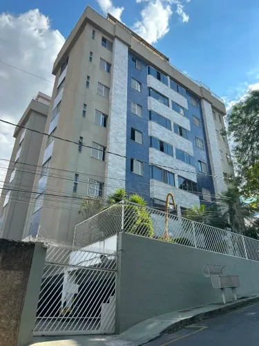 Imóvel para aluguel tem 90 metros quadrados com 3 quartos