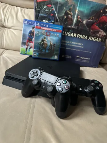 PlayStation 4 - com 2 controles, jogos e mais