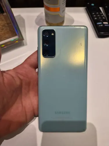 SAMSUNG S20 FE - 128GB
