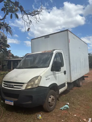 Caminhão iveco Daily 55c16