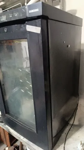 adega de vinho Samsung motor de geladeira 29 garrafas