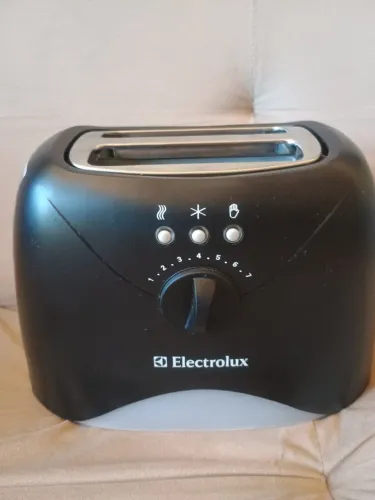  Tostador/Torradeira Electrolux Easyline (Modelo TOE11) 