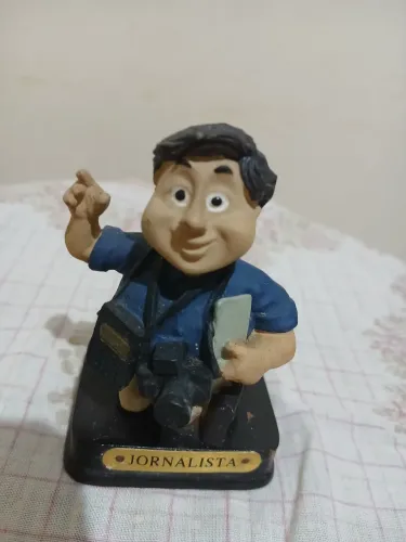 Jornalista ( bibelô de resina)