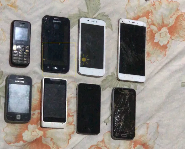 Lote de celulares - para reparo ou peças