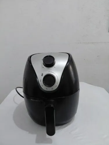 Air frye. Só estou vendendo pq comprei um forninho.