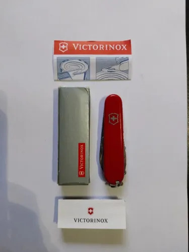Canivete Sportsman Victorinox 13 Funções Vermelho