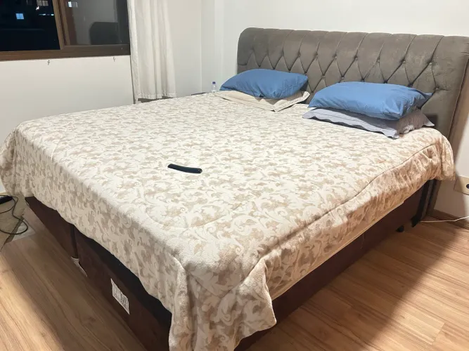 Cama + Colchão + Cabeceira King Size 2,00 x 2,00