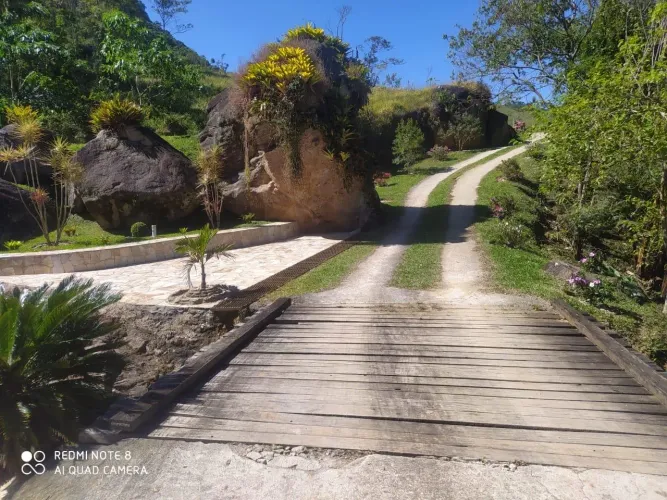 Sítio à venda com casa, nascente e excelente localização