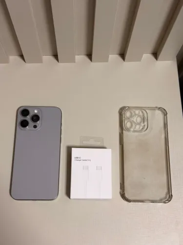 iPhone 15 Pro Max - IMPECÁVEL