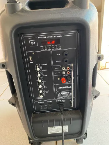 Caixa Amplificada Mondial 550 W