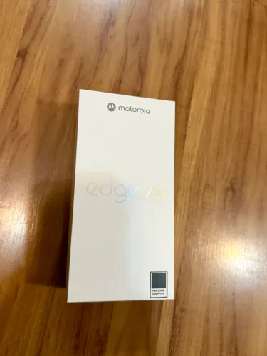 Motorola Edge 70 256GB Novo, Lacrado, NF e Garantia- Cor Gadget Gray (Pantone)