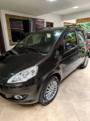 Fiat Idea Attractive 1.4 Fire Flex 8V 5P 2011