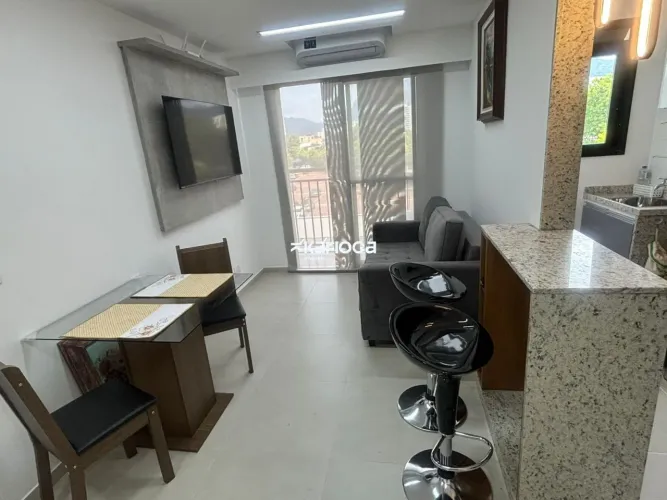 Apartamento para alugar com 34m², 1 quarto, 1 banheiro, vaga de garagem.