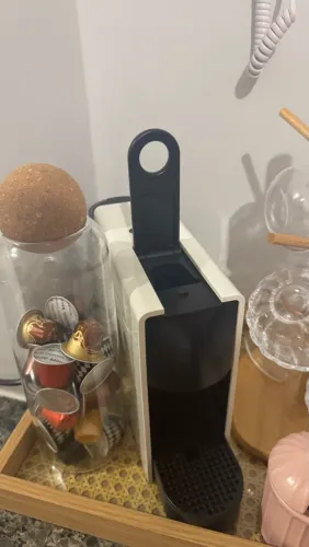 Cafeteira Nespresso Essenza