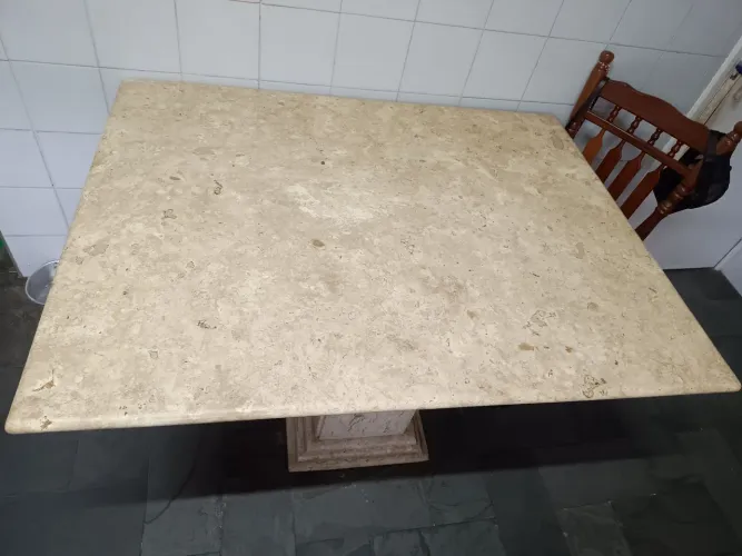 Mesa de mármore travertino 