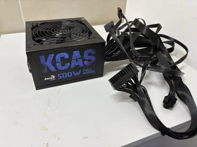 Fonte Aerocool KCAS 500W 80 Plus Bronze - Sem Uso
