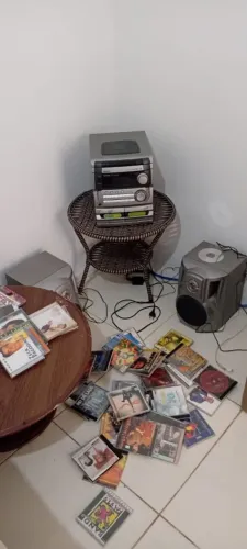Vendo som mini system da Aiwa antigo todo original funciona tudo
