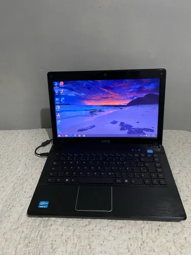 Notebook CCE Core i3 / 4GB RAM / Hd 320GB c/ Windows 10 e Office