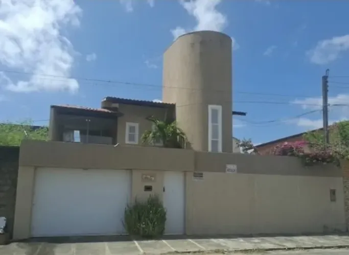 CASA DUPLEX ENCANTADORA NO COCÓ | 320 m² | 3 SUÍTES + 1 QUARTO + ESCRITÓRIO + GOURMET