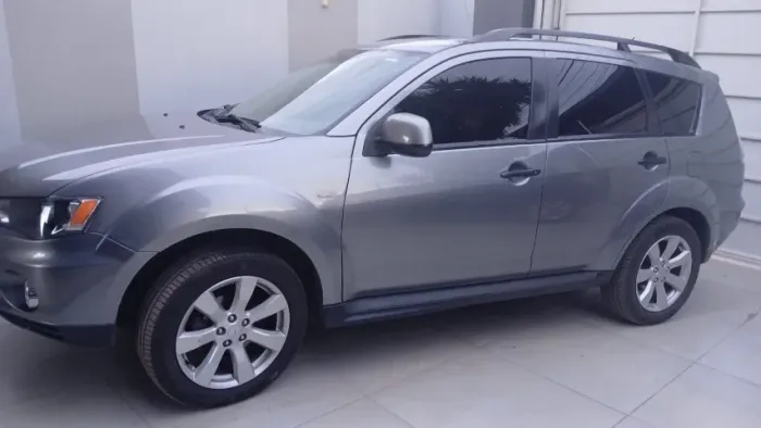 Mitsubishi Outlander 2.0 16V 160cv Aut. 2013