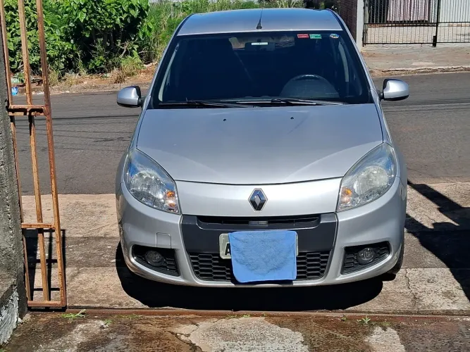 Renault Sandero Expression Hi-flex 1.6 8V 5P 2013