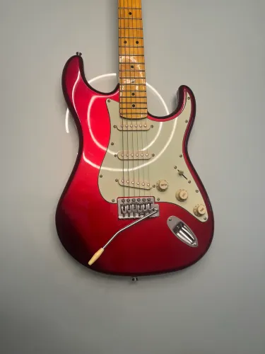 Guitarra tagima nova