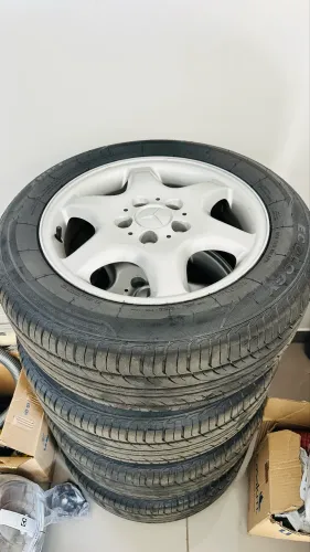 Jogo de rodas mercedes c240 aro 16 com pneus novos