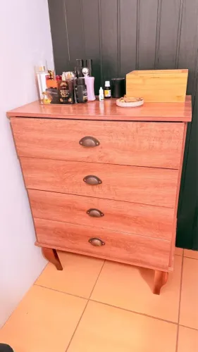 Cômoda 4 gavetas