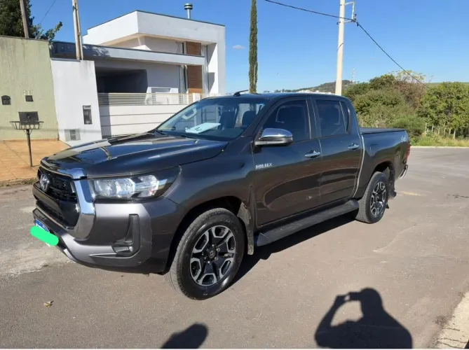 Toyota Hilux CD SRV 4X4 2.8 TDI Diesel Aut. 2021