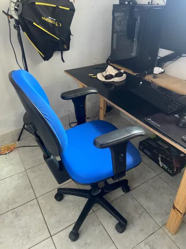 Cadeira de escritório NR17