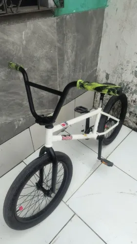 Vendo Bmx Drb profissional com nota fiscal 