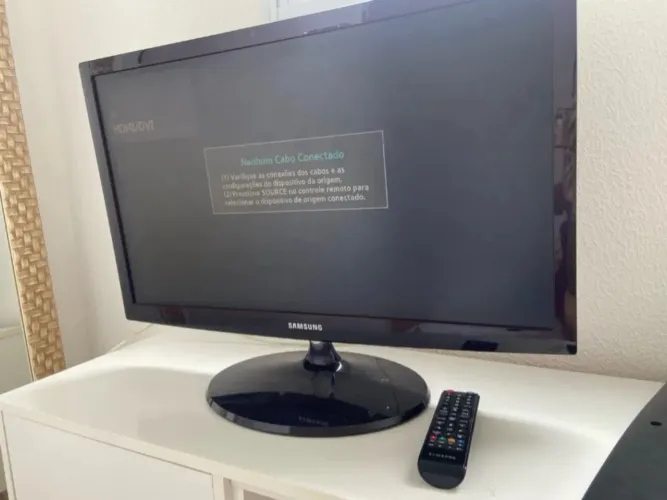 TV Monitor Samsung de 27 LED Full HD com controle - Excelente imagem - Ótimo som