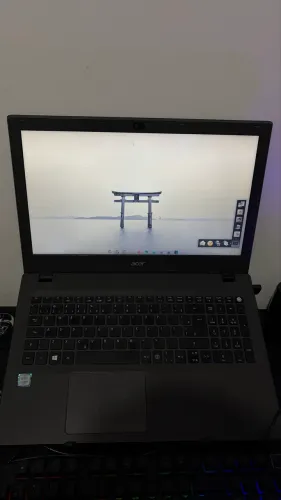 Notebook Acer - i5 / 8GB RAM - Leitor de CD/DVD