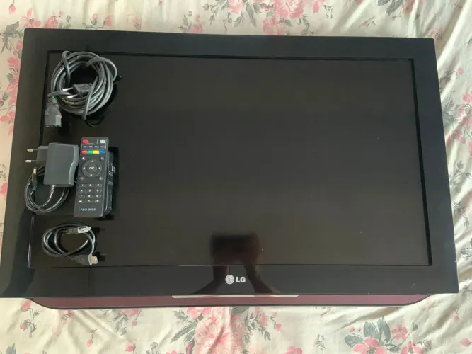 Vende-se TV LG 32 polegadas (Modelo 32LD460)
