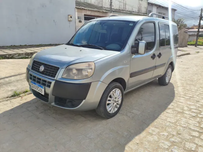 Fiat Doblo Attractive 1.4 Fire Flex 8V 5P 2012