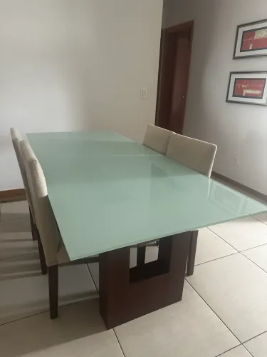 Mesa de Jantar 2,00 x 0,90 m com 4 Cadeiras - Tampo de Vidro